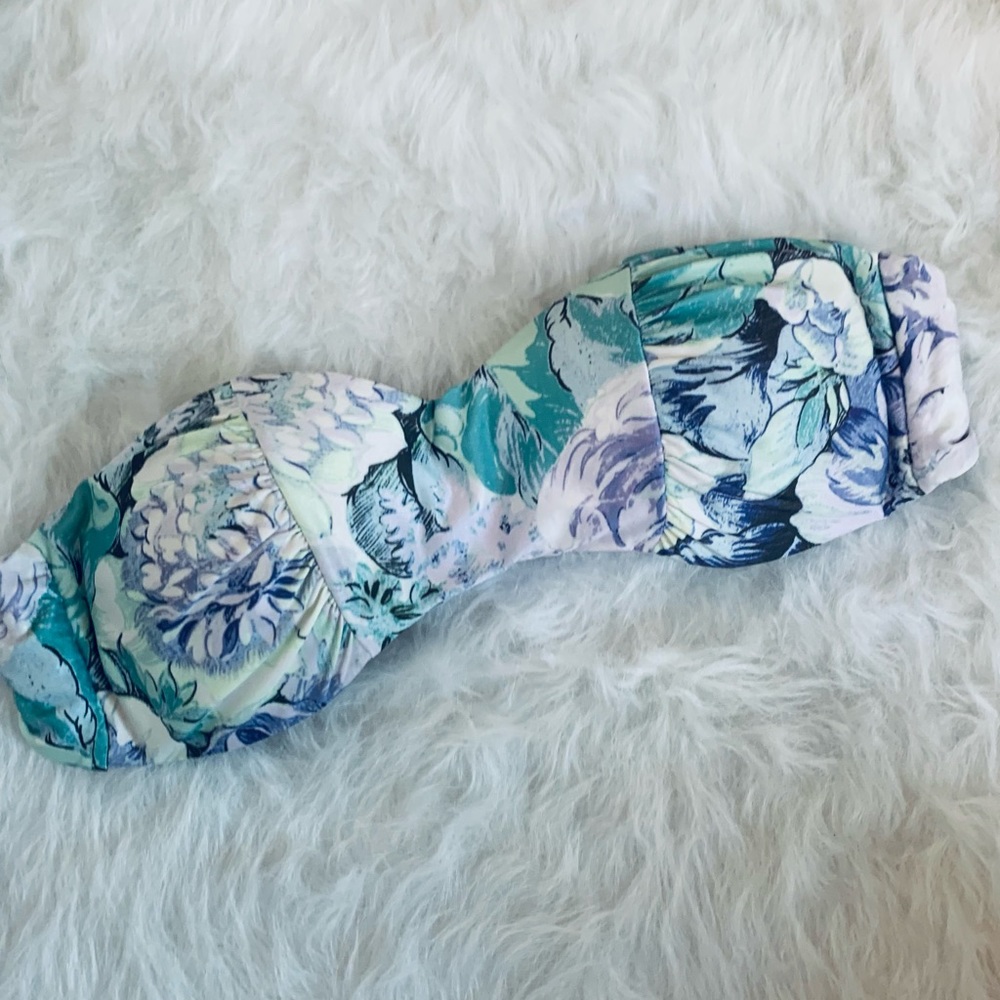 White Sands Australia Strapless Bikini Top Lilac Pastel Floral Padded Bandeau
